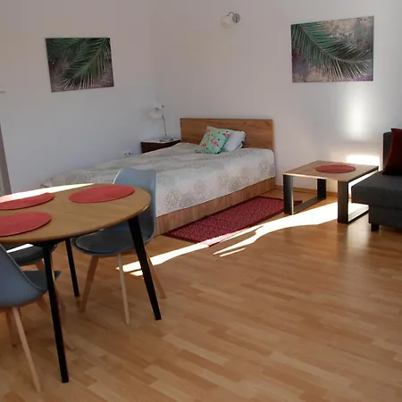 Apartmán Beautiful With Terrace In Near Forest Varšava